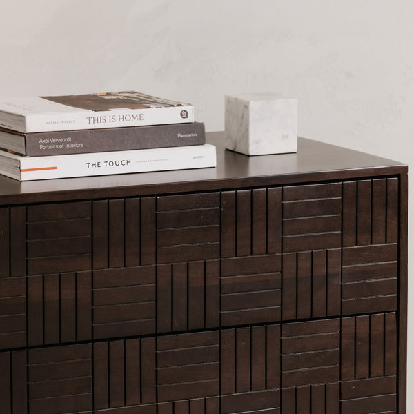 Moe's Home Denman 6 Drawer Dresser - Exquisite Solid Mango Wood Craftsmanship With Unique Woodgrain Design Brown Solid Mango Wood,Mdf Back And Drawer Bottom Bz-1139-20