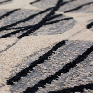 Karastan Rugs Rendition by Stacy Garcia Home Belizo Machine Woven Triexta Area Rug Obsidian 2' 4" x 7' 10"