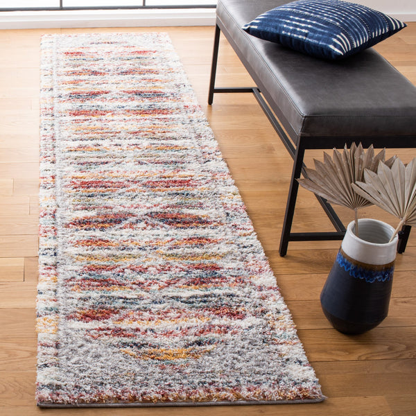 Safavieh Calista Contemporary Ivory & Rust Geometric Rug 3X5, Power-Loomed Turkey, Durable Soft Pile, Easy Care CAL136A-3