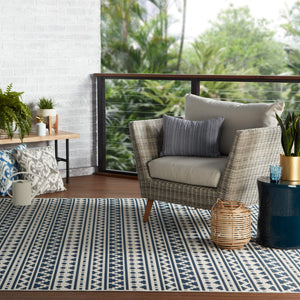 Jaipur Living Jaipur Living Killick Polypropylene Tribal Geometric Flat Woven Indoor Outdoor Rug Blue 4'X5'7" RUG143335