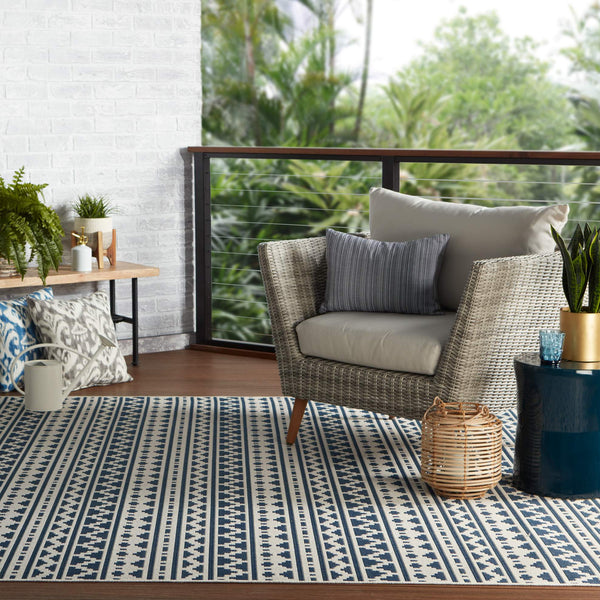 Jaipur Living Jaipur Living Killick Polypropylene Tribal Geometric Flat Woven Indoor Outdoor Rug Blue 4'X5'7" RUG143335