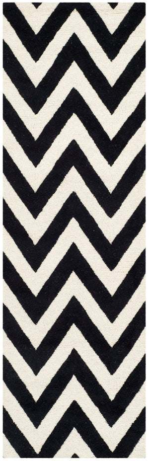 Safavieh Cambridge 139 Hand Tufted  Rug Black / Ivory CAM139E-28
