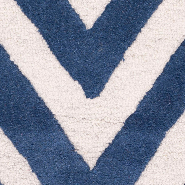 Safavieh Cambridge 139 Hand Tufted  Rug Navy / Ivory CAM139G-28