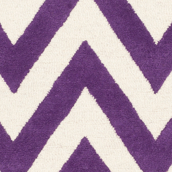 Safavieh Cambridge 139 Hand Tufted  Rug Purple / Ivory CAM139K-2