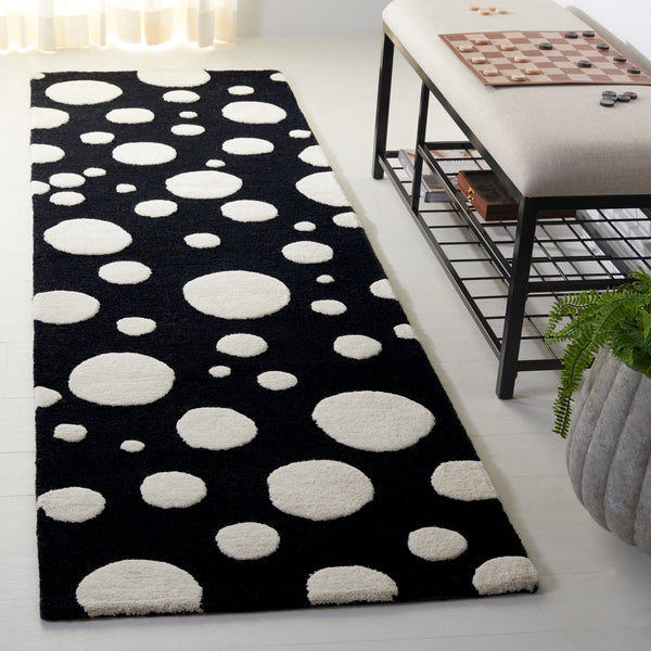 Safavieh Cambridge Hand-tufted Transitional Ivory Rug - Luxurious Wool Blend For Timeless Home Elegance Black ,Ivory 80% Wool,20% Cotton Cam147z-8