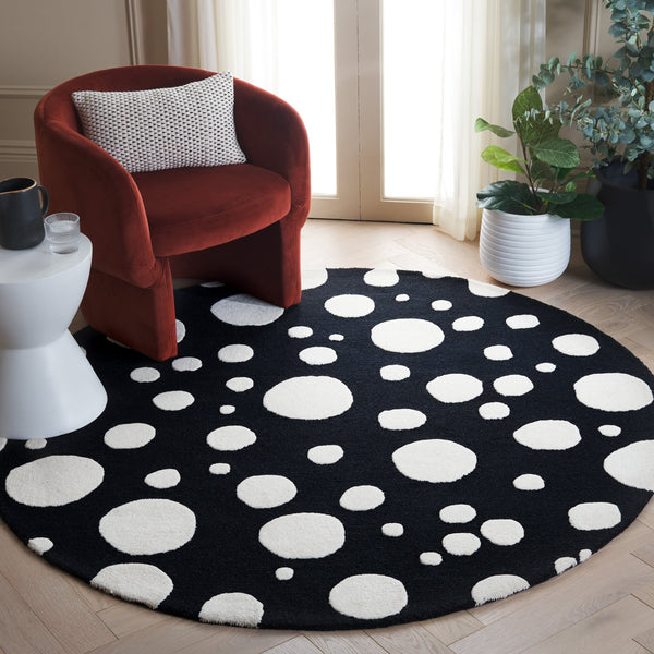 Safavieh Cambridge Hand-tufted Transitional Ivory Rug - Luxurious Wool Blend For Timeless Home Elegance Black ,Ivory 80% Wool,20% Cotton Cam147z-8