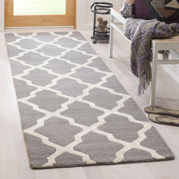 Safavieh Cambridge 155 Hand Tufted  Rug Grey / Ivory CAM155D-2