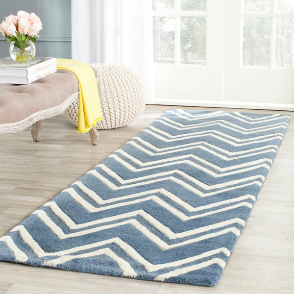 Safavieh Cambridge 581 Hand Tufted  Rug Navy / Ivory CAM581C-28