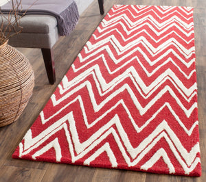 Safavieh Cambridge 711 Hand Tufted  Rug Red / Ivory CAM711H-28
