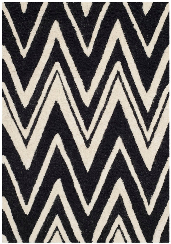 Safavieh Cambridge 711 Hand Tufted  Rug Black / Ivory CAM711K-2
