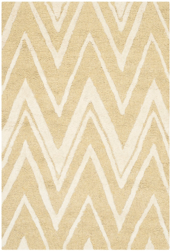 Safavieh Cambridge 711 Hand Tufted  Rug Light Gold / Ivory CAM711L-2