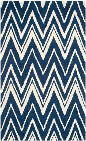 Safavieh Cambridge 711 Hand Tufted  Rug Navy / Ivory CAM711M-3