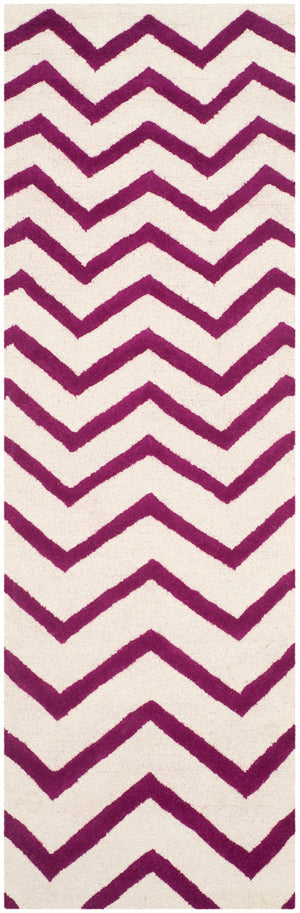 Safavieh Cambridge 714 Hand Tufted  Rug Ivory / Fuchsia CAM714F-28