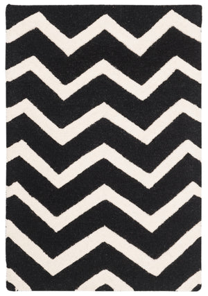 Safavieh Cambridge 714 Hand Tufted  Rug Black / Ivory CAM714K-2