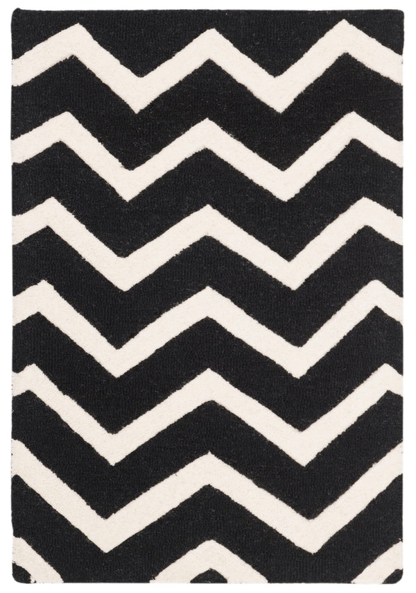 Safavieh Cambridge 714 Hand Tufted  Rug Black / Ivory CAM714K-2