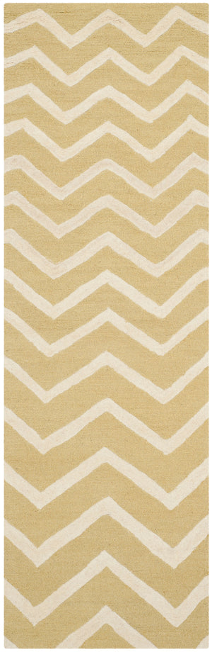 Safavieh Cambridge 714 Hand Tufted  Rug Light Gold / Ivory CAM714L-28