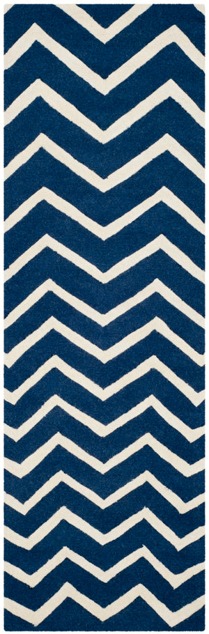 Safavieh Cambridge 714 Hand Tufted  Rug Navy / Ivory CAM714M-28