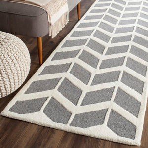Safavieh Cambridge 718 Hand Tufted  Rug Dark Grey / Ivory CAM718D-28