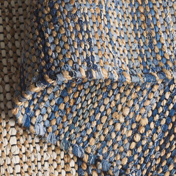 Safavieh Cape Coastal Light Blue Hand-Woven Area Rug With Fringe, Durable Denim-Jute-Cotton Blend, Low Pile 6'-0" x 9'-0" CAP153L-6