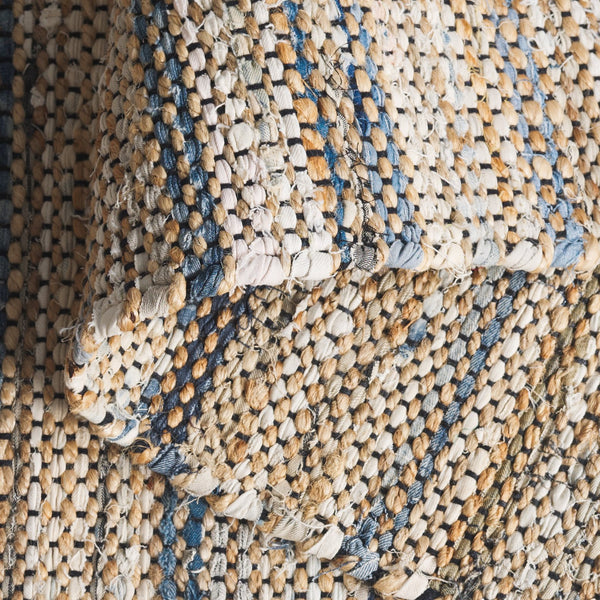Safavieh Cape Coastal Hand-Woven Blue Beige Area Rug With Fringe, Durable Denim-Jute-Cotton Blend, Low Pile 5'-0" x 8'-0" CAP153M-5