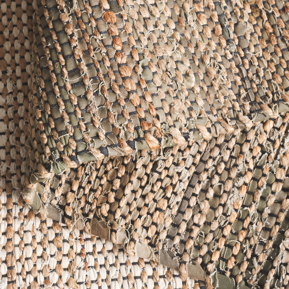 Safavieh Cape Hand-Woven Coastal Boho Rug In Green Beige With Fringe, Durable Denim-Jute Blend Texture 6'-0" x 9'-0" CAP153Y-6