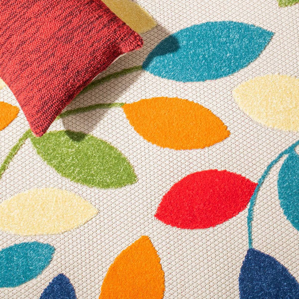 Safavieh Cabana Vibrant Leaf Pattern Area Rug For Indoor And Outdoor Spaces - Durable, Easy To Clean Design Ivory ,Green Polypropylene Cbn369a-3