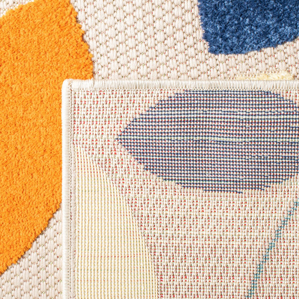 Safavieh Cabana Vibrant Leaf Pattern Area Rug For Indoor And Outdoor Spaces - Durable, Easy To Clean Design Ivory ,Green Polypropylene Cbn369a-3