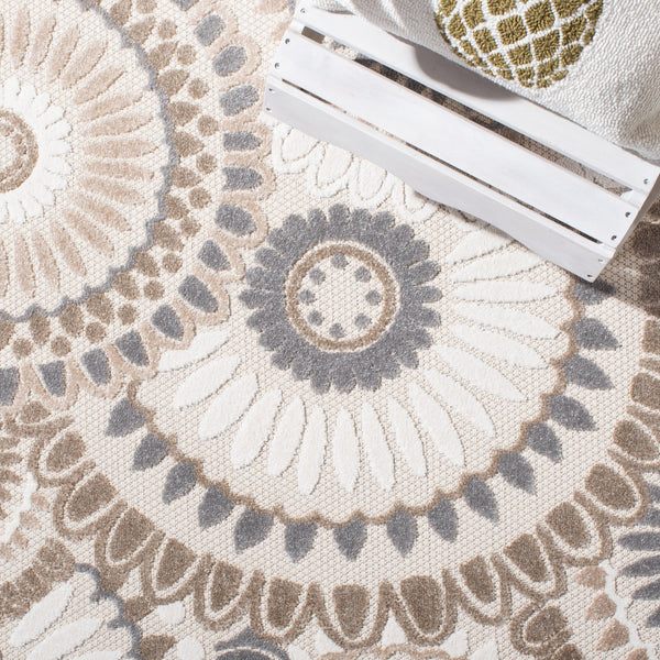 Safavieh Cabana Exquisite Grey/Ivory Area Rug - Timeless Medallion Design For Indoor & Outdoor Elegance Grey ,Ivory Polypropylene Cbn382f-3