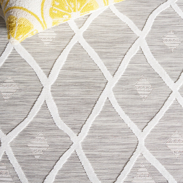 Safavieh Cabana 412 CBN412 Power Loomed Indoor / Outdoor Rug Grey / Ivory CBN412F-7SQ