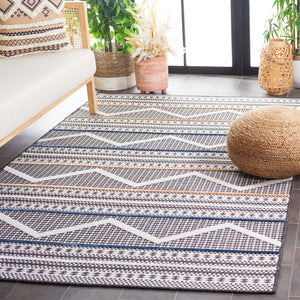 Safavieh Cabana 414 Power Loomed Indoor / Outdoor Rug Black / Ivory 5'-1" x 7'-6"