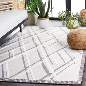 Safavieh Cabana 416 CBN416 Power Loomed Indoor / Outdoor Rug Ivory / Black CBN416Z-7SQ