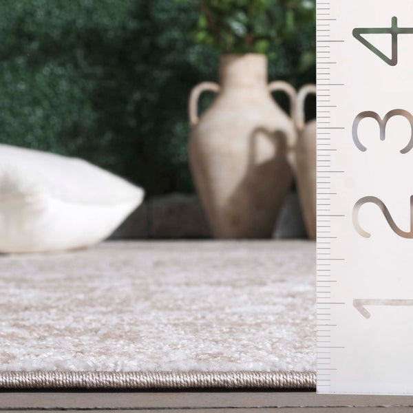 Safavieh Cabana Elegant Transitional Area Rug – Durable Power Loomed Design For Hallways And Entrances Beige ,Ivory Polypropylene Cbn636b-9