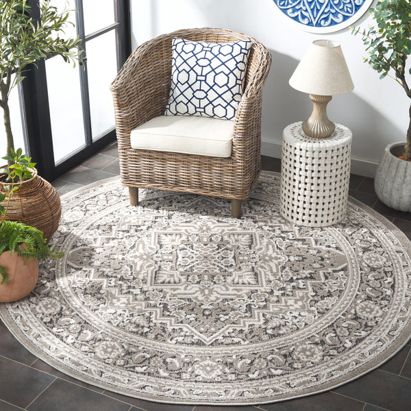 Safavieh Cabana Elegant Transitional Area Rug – Durable Power Loomed Design For Hallways And Entrances Grey ,Ivory Polypropylene Cbn636f-28