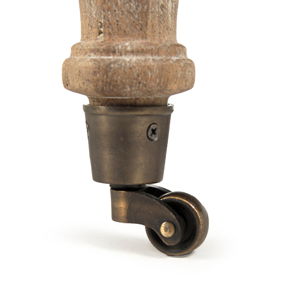 Maison Tufted Round Ottoman Limed Grey Oak, Grey Linen CF056-2 E272 A048 Zentique