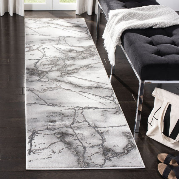 Safavieh Craft Grey Silver Polypropylene Runner Rug for Modern Hallways and Entryways CFT877G