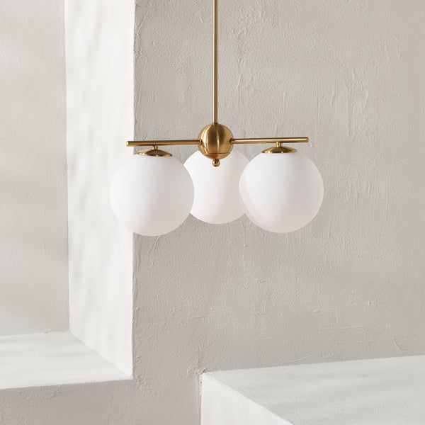 Safavieh CANTRYS, 3-Light Brass Chandelier - 18-Inch Transitional Elegance for Dining & Living Spaces CHA7010A