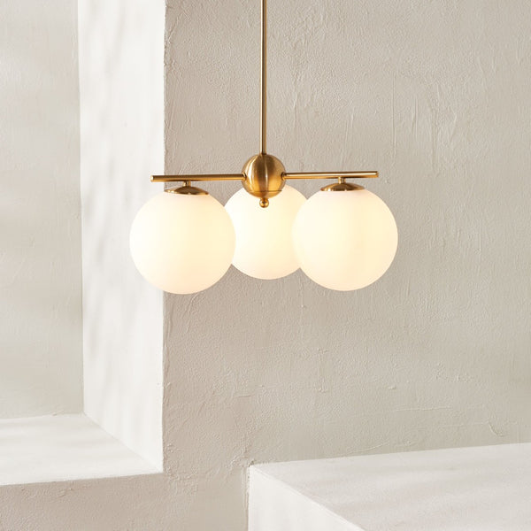 Safavieh CANTRYS, 3-Light Brass Chandelier - 18-Inch Transitional Elegance for Dining & Living Spaces CHA7010A