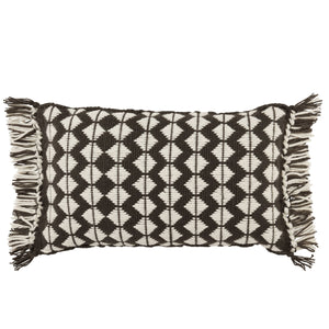 Jaipur Living Jaipur Living Perdita Woven Geometric Chevron Pillow Cover for Indoor Outdoor Decor Black 13" x 21" PLC102423
