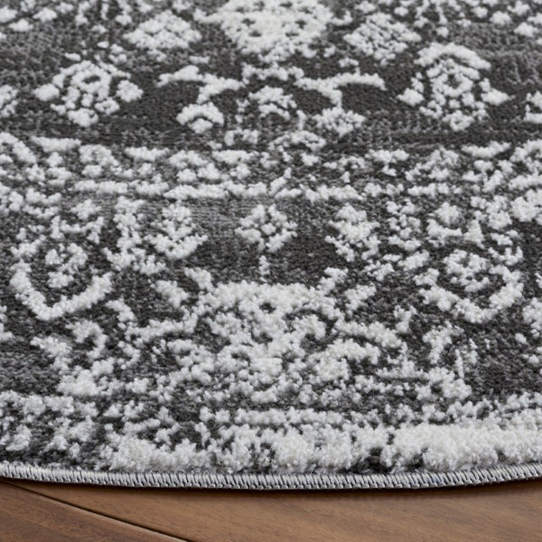 Safavieh Chamber Round Polyester Area Rug with Traditional Pattern for Living or Entryway Spaces CHM212G-7R