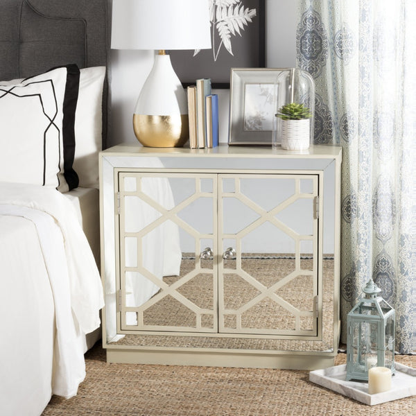 Safavieh Juniper 2-Door Chest – Glamorous Hollywood Regency Design With Geometric Pattern And Mirrored Accents Antique Beige/Mirror CHS6405B