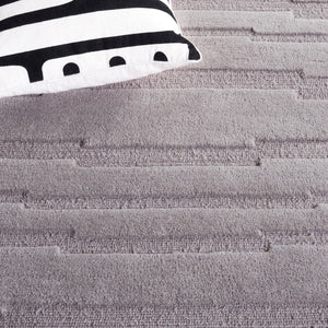 Safavieh Chatham 301 Hand Tufted Solid/Tonal Rug Grey 5' x 8'