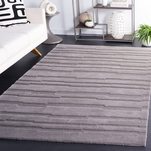 Safavieh Chatham 301 Hand Tufted Solid/Tonal Rug Grey 5' x 8'
