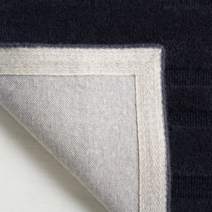 Safavieh Chatham 301 Hand Tufted Solid/Tonal Rug Black 5' x 8'