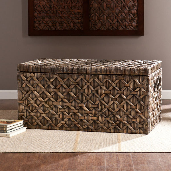 Safavieh Hawridge Handwoven Water Hyacinth Trunk With Rope Handles For Coastal Living Room Storage CK0126