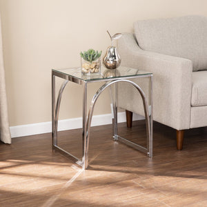Safavieh Stevenly Square Tempered Glass End Table With Arched Iron Frame For Modern Living Rooms CK1005302