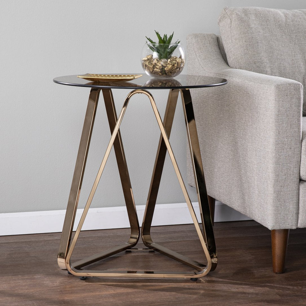 Safavieh Stondon Round Glass End Table With Geometric Iron Base For Modern Living Rooms CHAMPAGNE CK1131302