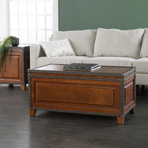 Safavieh Amherst Vintage Trunk Coffee Table With Lift Top Hidden Storage And Nailhead Faux Leather BROWN CK5480