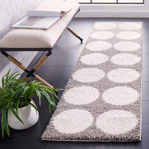 Safavieh Calico Contemporary Plush Shag Area Rug With Geometric Design - Luxurious Softness & Durability Grey ,Ivory Polyester Clc120f-9