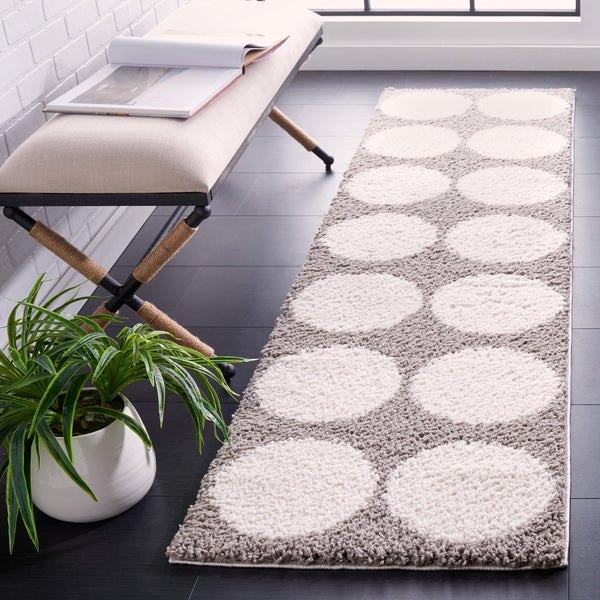 Safavieh Calico Contemporary Plush Shag Area Rug With Geometric Design - Luxurious Softness & Durability Grey ,Ivory Polyester Clc120f-9