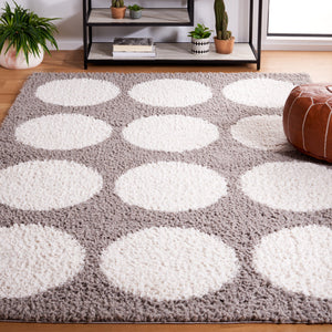 Safavieh Calico Contemporary Plush Shag Area Rug With Geometric Design - Luxurious Softness & Durability Grey ,Ivory Polyester Clc120f-9